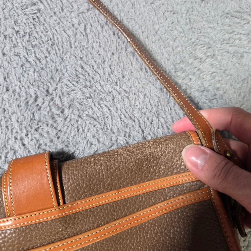 Dooney & Bourke Womens Medium Crossbody Bag Brown All Weather Leather Vintage - Picture 4 of 11